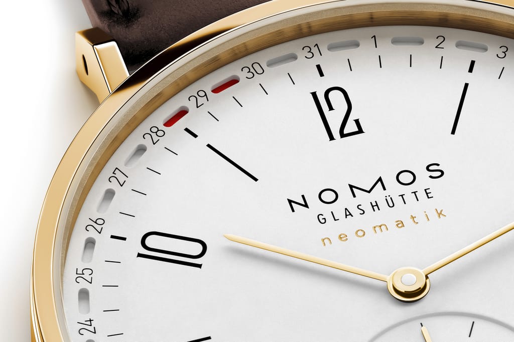 イエローゴールドとローズゴールドのノモス時計 – NOMOS Glashütte