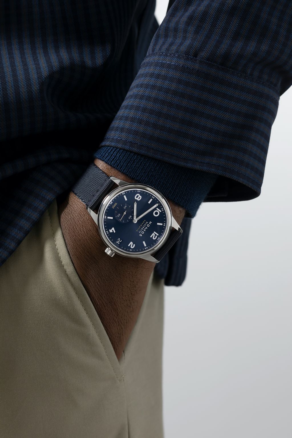 クラブ ネオマティック42デイト ブルー – NOMOS Glashütte | JP Store