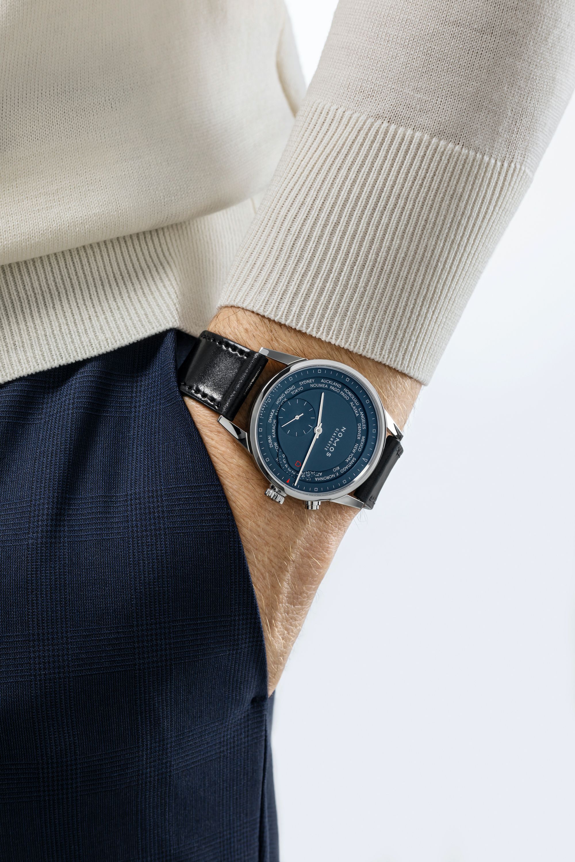 チューリッヒ ワールドタイマー ミッドナイトブルー – NOMOS Glashütte