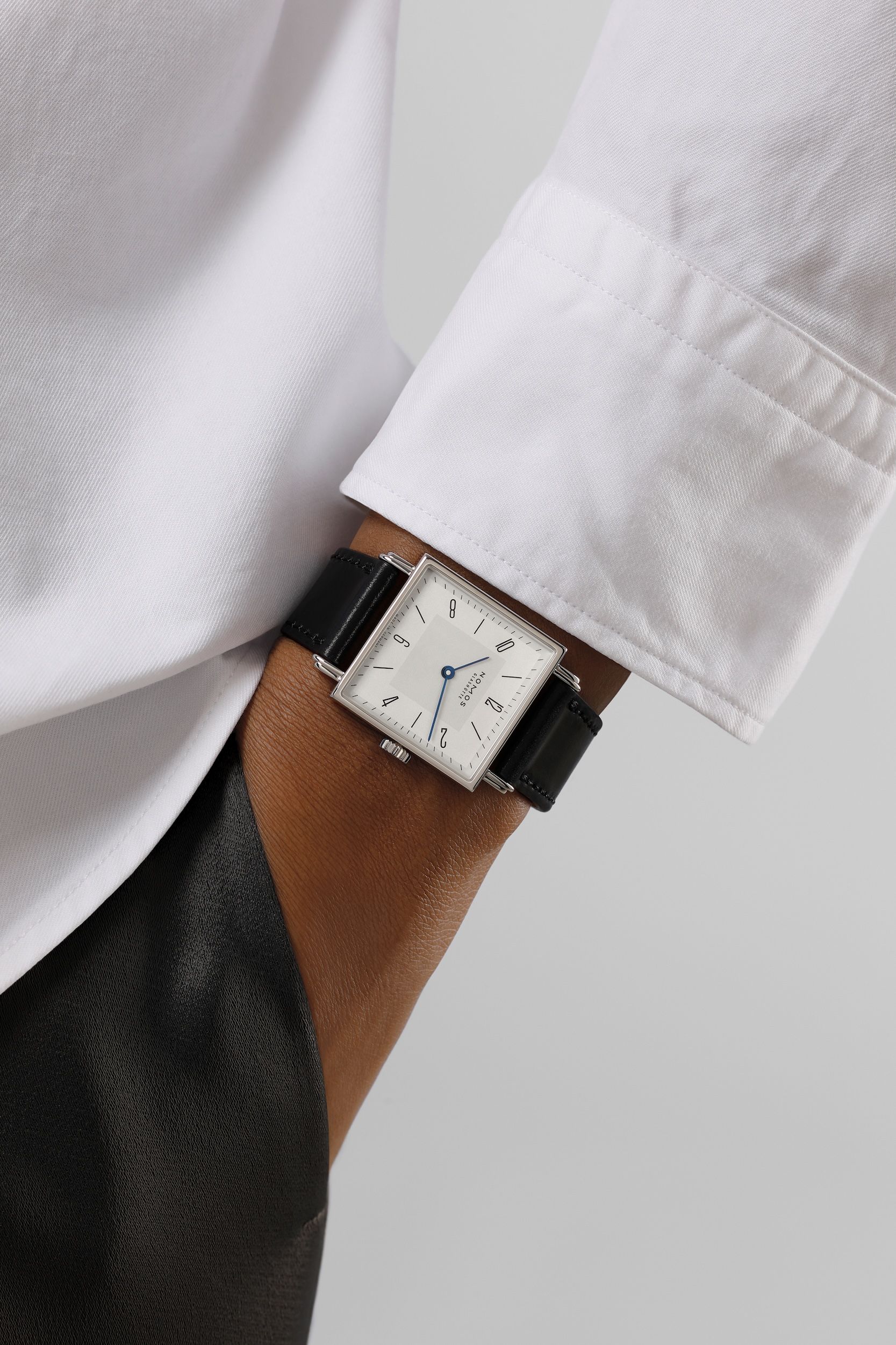 テトラ27 デュオ – NOMOS Glashütte | JP Store