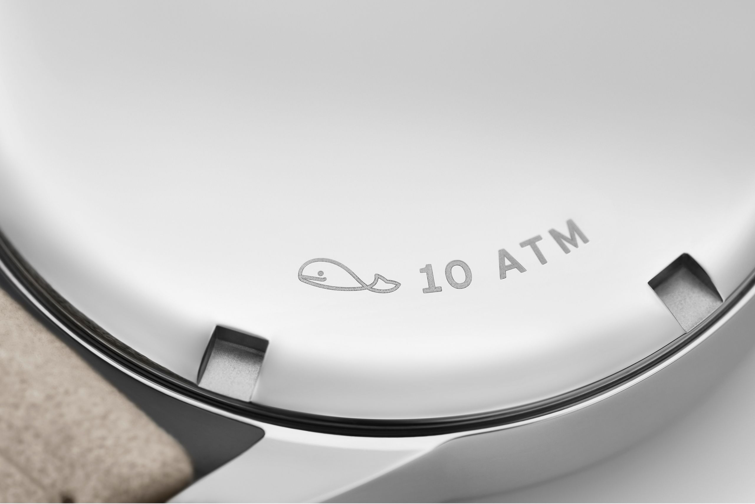 クラブ キャンパス フルローズ – NOMOS Glashütte