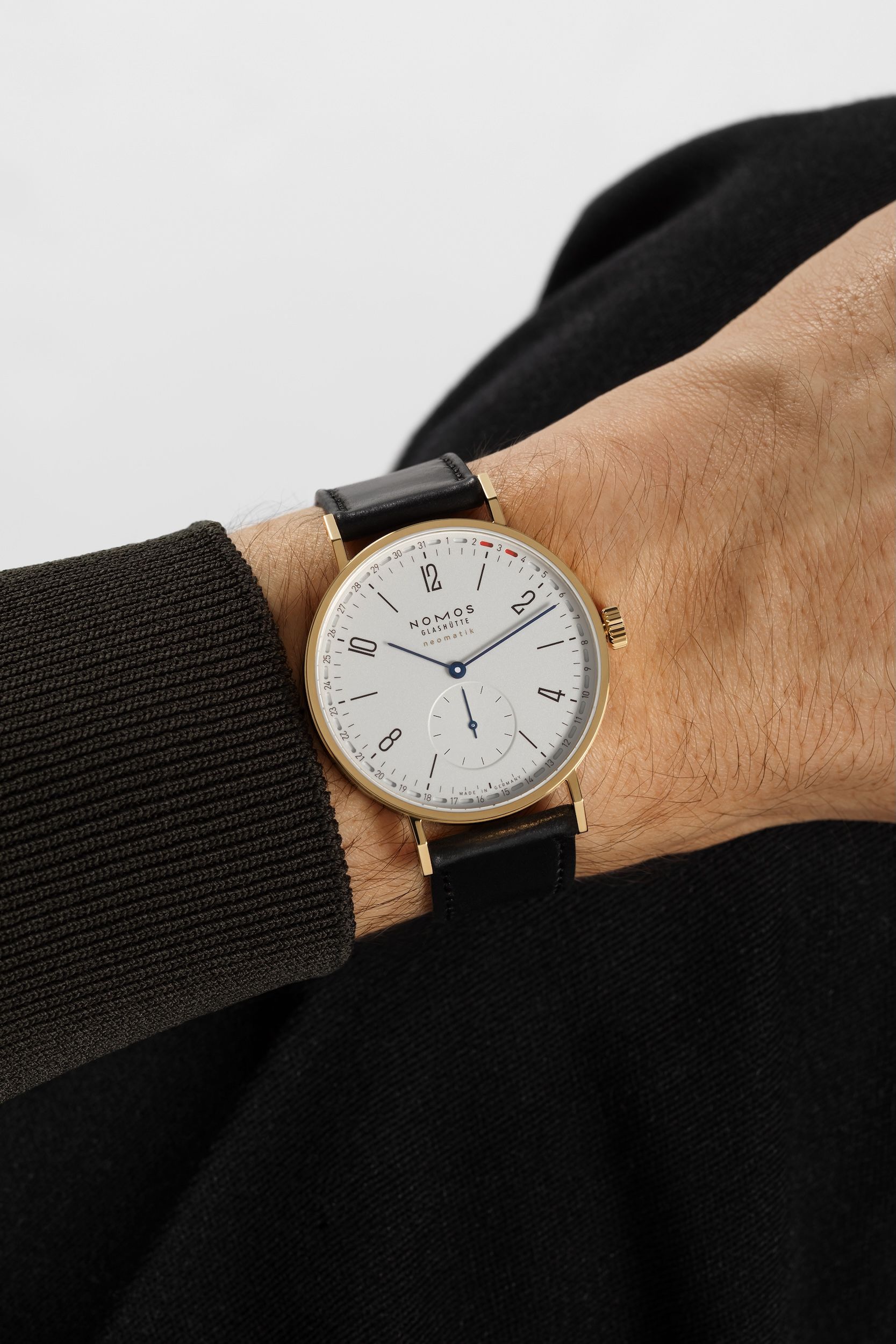 Tangente gold neomatik 38 Update – NOMOS Glashütte