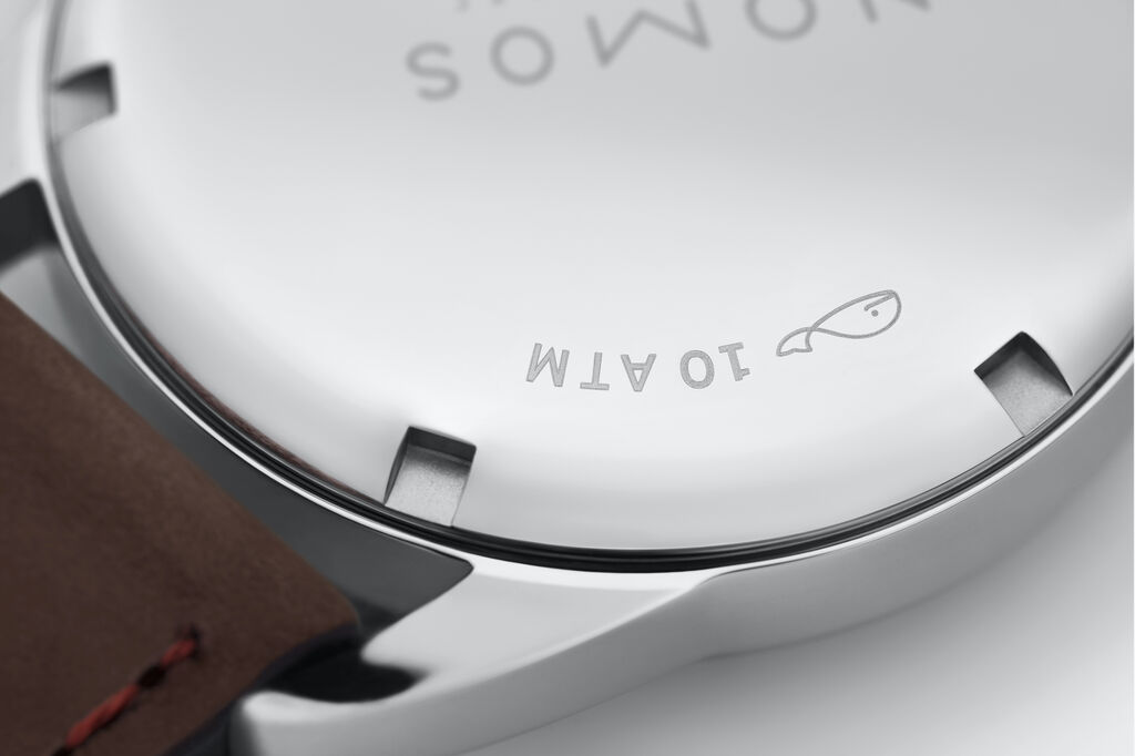 Nomos club 701 hot sale