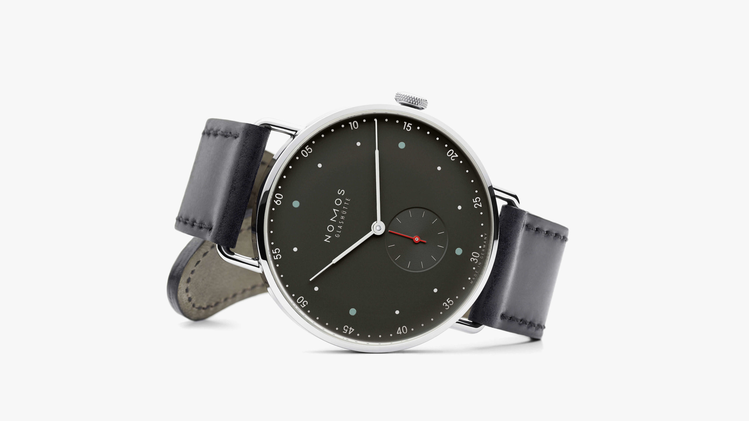 Nomos metro 38 hot sale