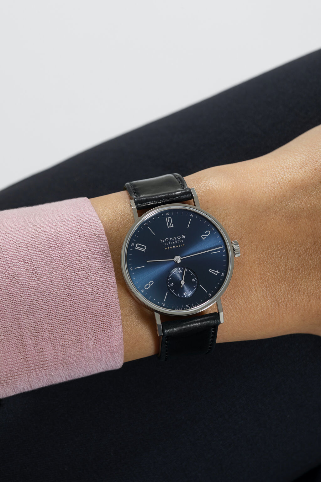 Nomos hotsell neomatik tangente