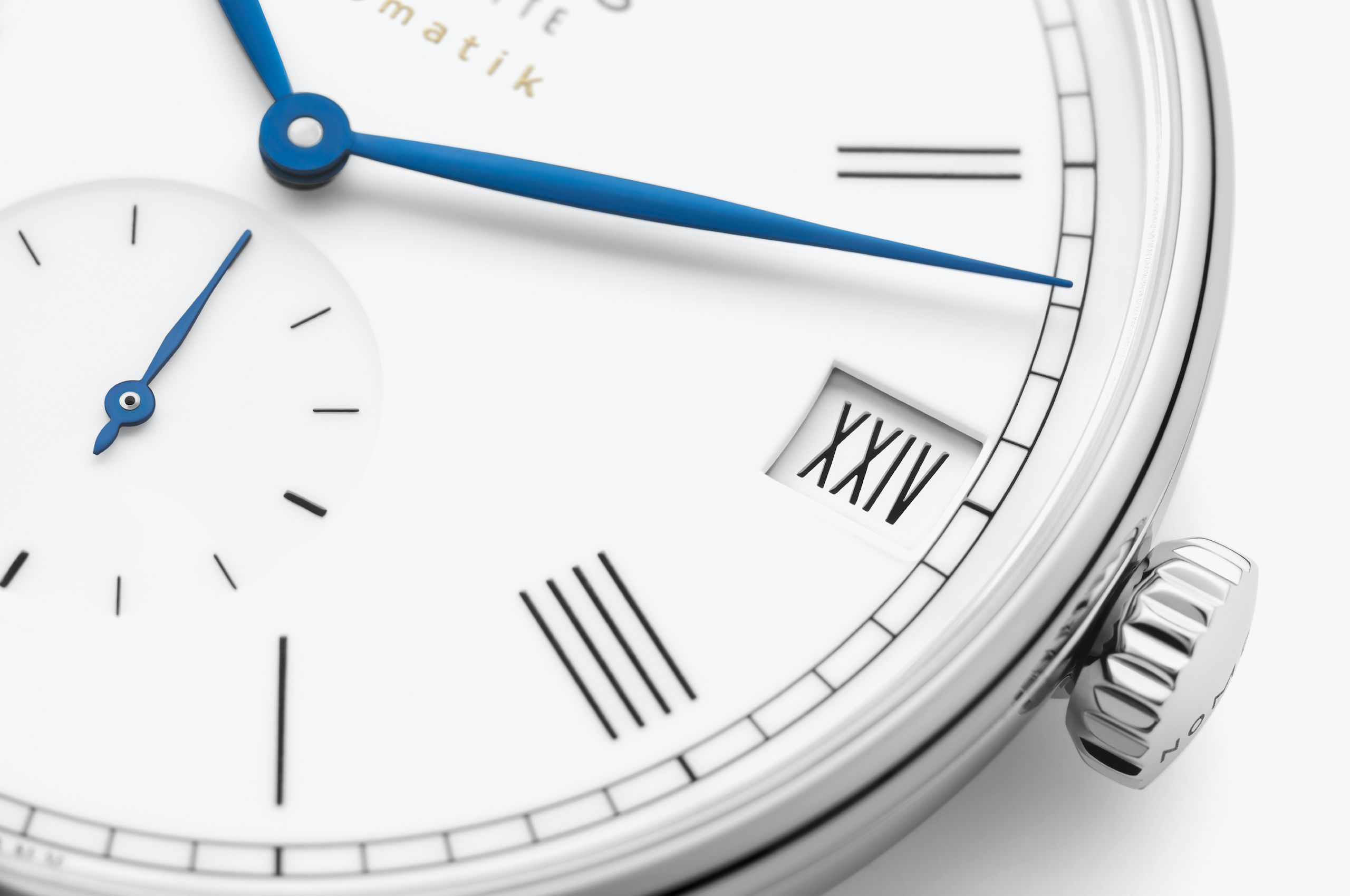 https://cdn.nomos-glashuette.com/media/image/92/38/43/2560xauto-q80/0261_s1_det_03.jpg