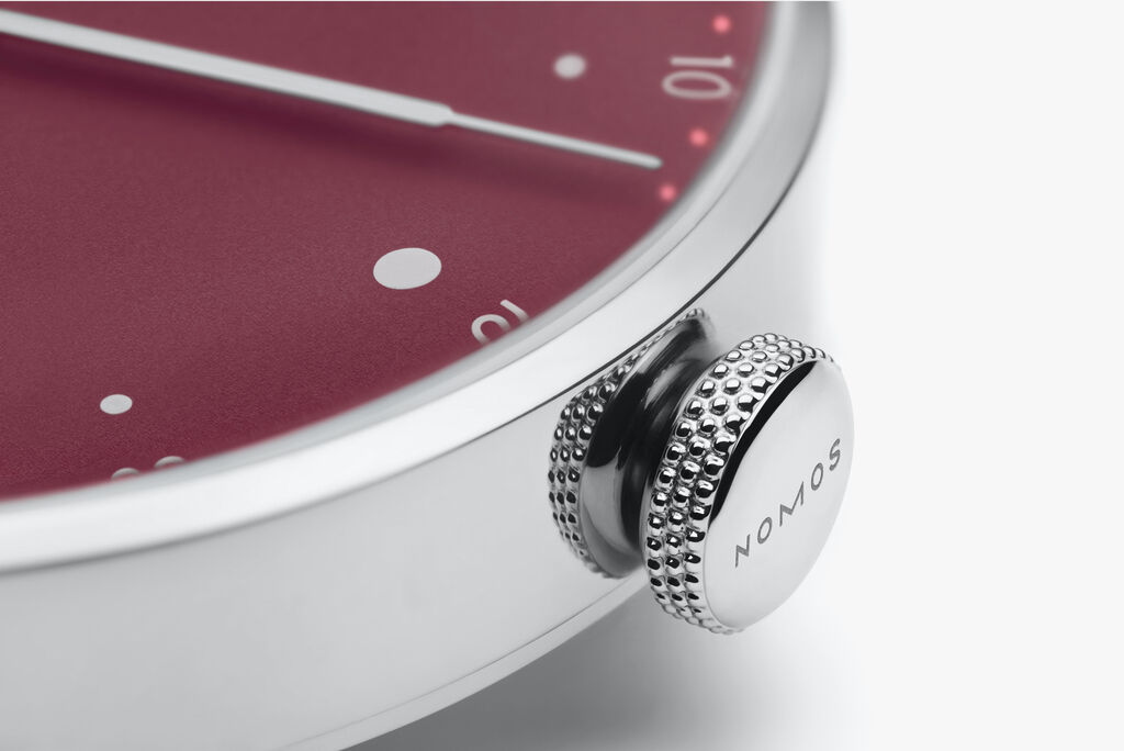 メトロ 33 ミュートレッド — NOMOS Glashütte