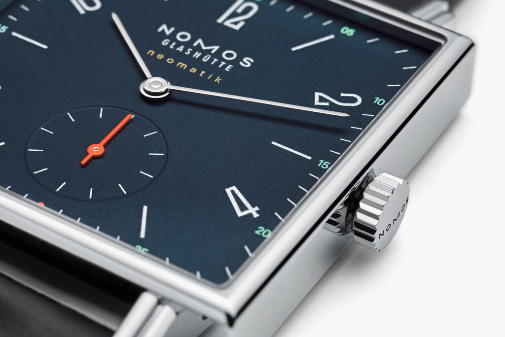 テトラ | エッジの効いたノモスのデザイン時計 | NOMOS Tetra — NOMOS