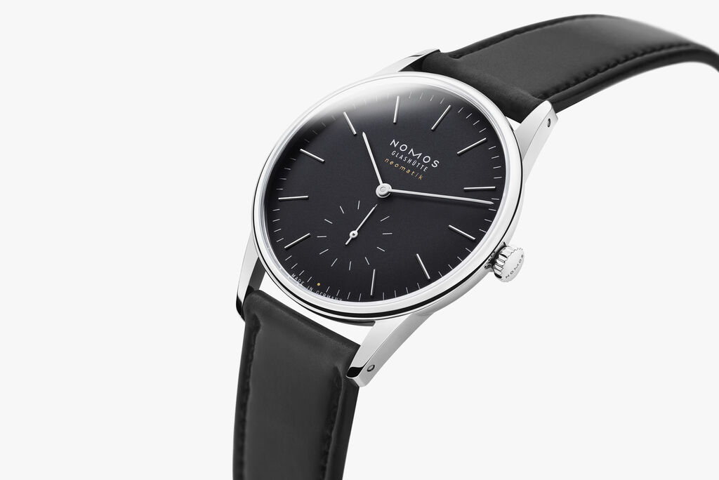 バーゲン 2022年11月購入 極美品 NOMOS Neomatic 39 定価53万 - 時計