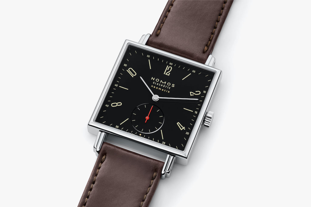 https://cdn.nomos-glashuette.com/media/image/a0/62/9d/1024xauto-q80/0421-s4-detail-1-4dMCmat1MxDn9d.jpg