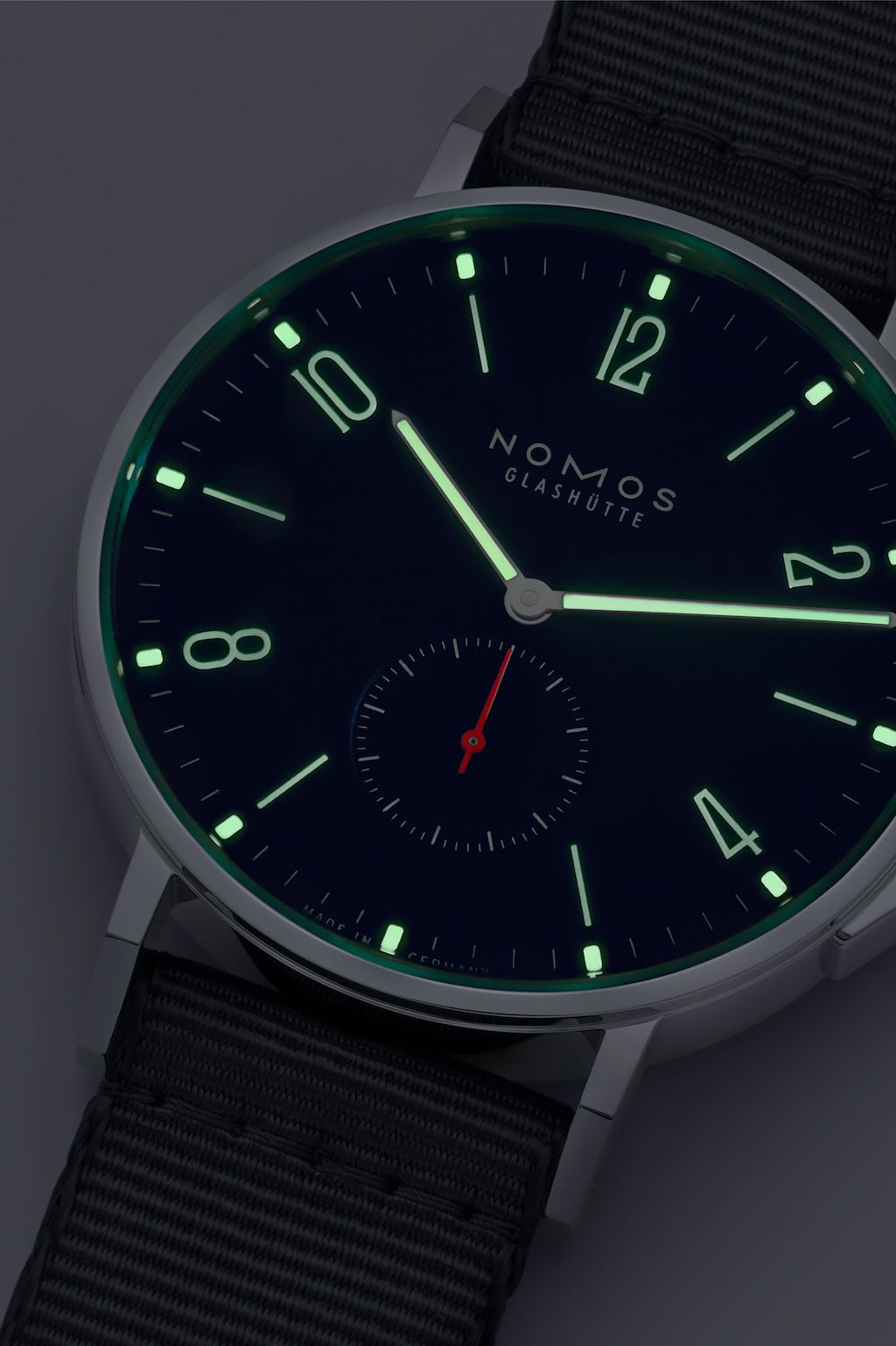 Nomos g discount