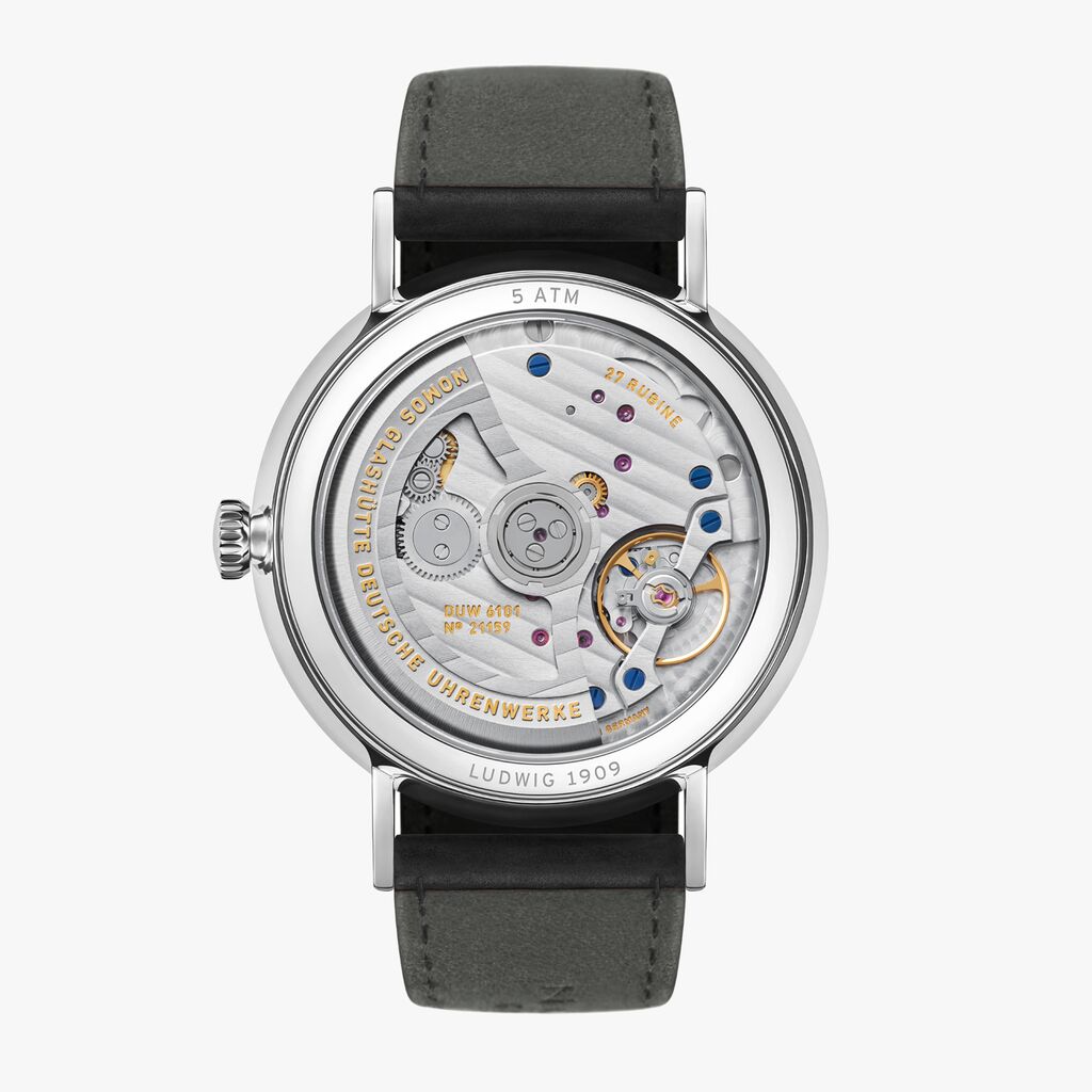 ラドウィッグ ネオマティック 41 デイト — NOMOS Glashütte