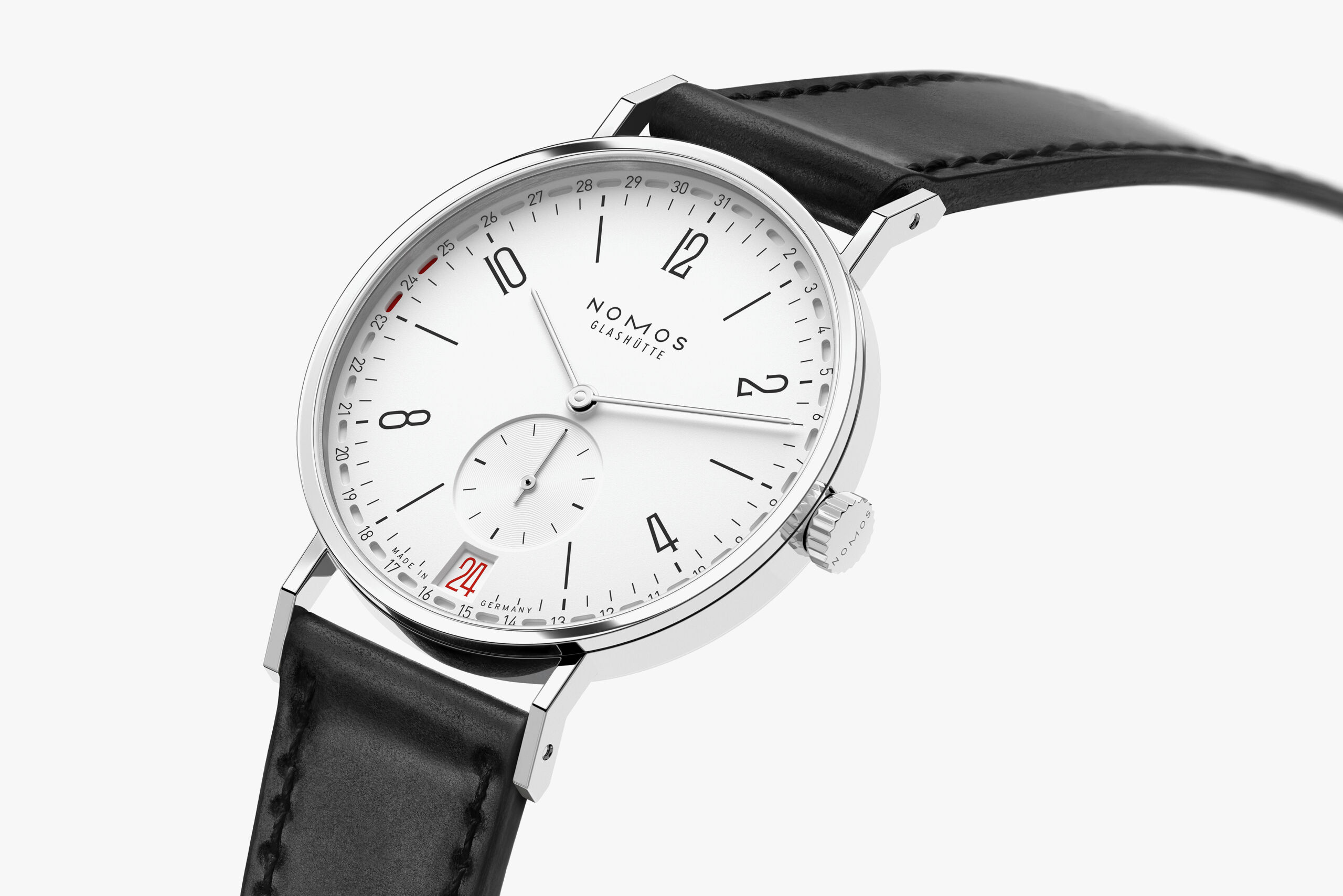 nomos-glashuette.com