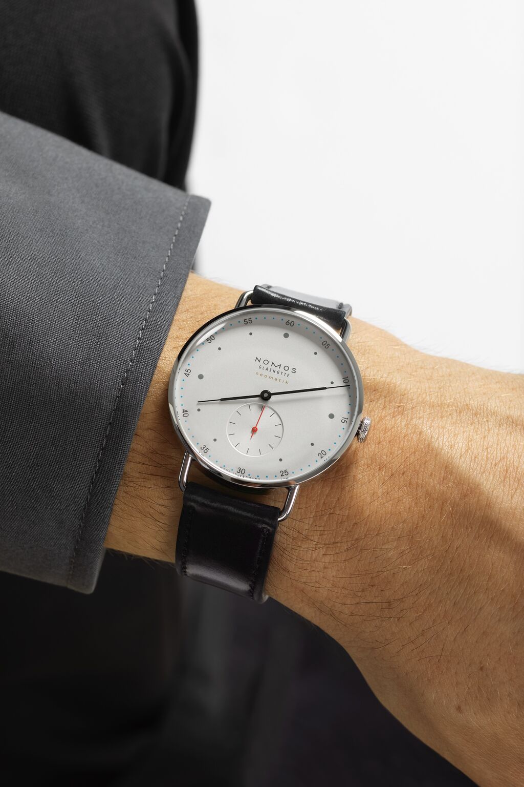 Nomos metro silvercut hotsell