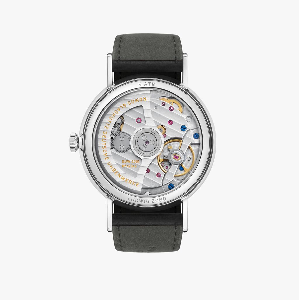 Nomos glashutte neomatik best sale