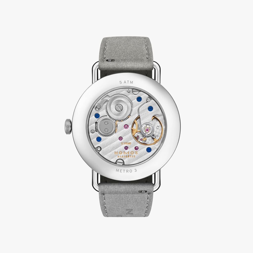 メトロ 33 ミュートレッド — NOMOS Glashütte